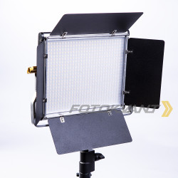 Fotokvant LED-660BD PRO светодиодная панель с шторками 660 светодиодов 3200-5600 К- фото