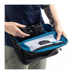 Tenba Skyline v2 Shoulder Bag 10 Black- фото2, картинка2 Tenba Skyline v2 Shoulder Bag 10 Black- фото2