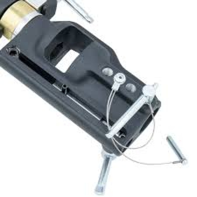 Зажим с головкой KUPO KCP-150 SWIVELING PIPE C CLAMP W/ UNIVERSAL HEAD - фото2